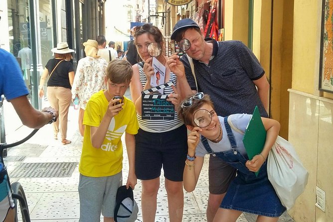 Málaga: Private Sightseeing Treasure Hunt - The Old Town Rhythm: Teatro Cervantes, Pericón Garden, and Carmen Thyssen
