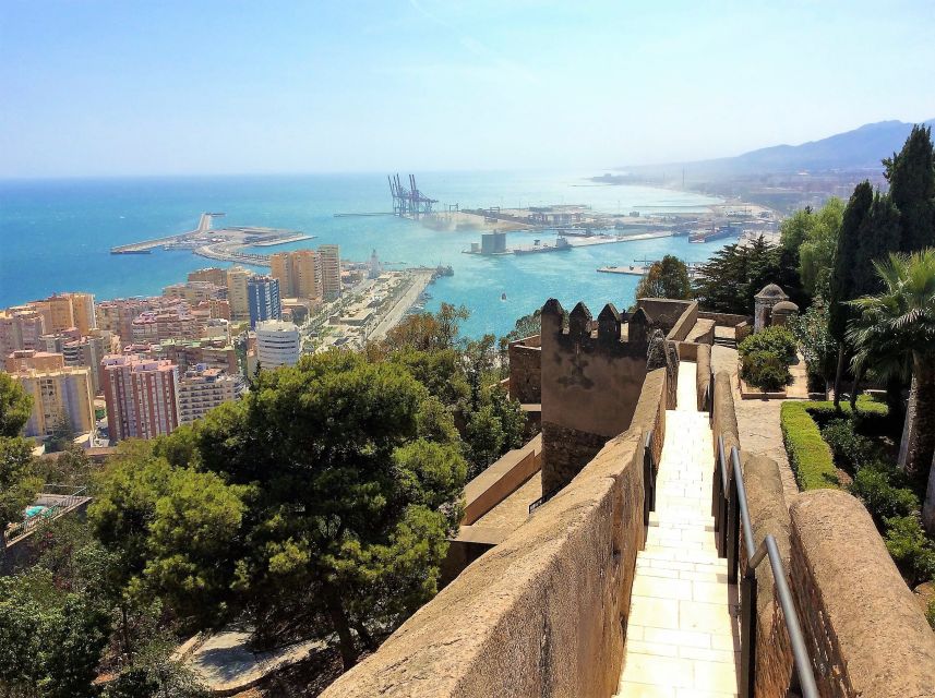Malaga: Private walking tour - Roman Theater: your quick ticket to Malaga before Malaga