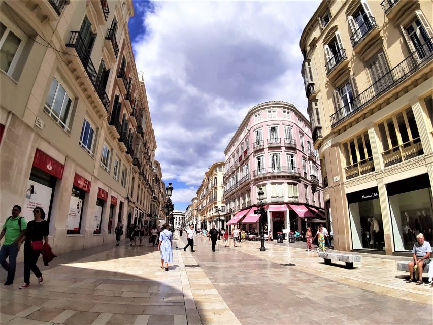 Malaga: Private walking tour - Antonio Banderas connection and local street energy