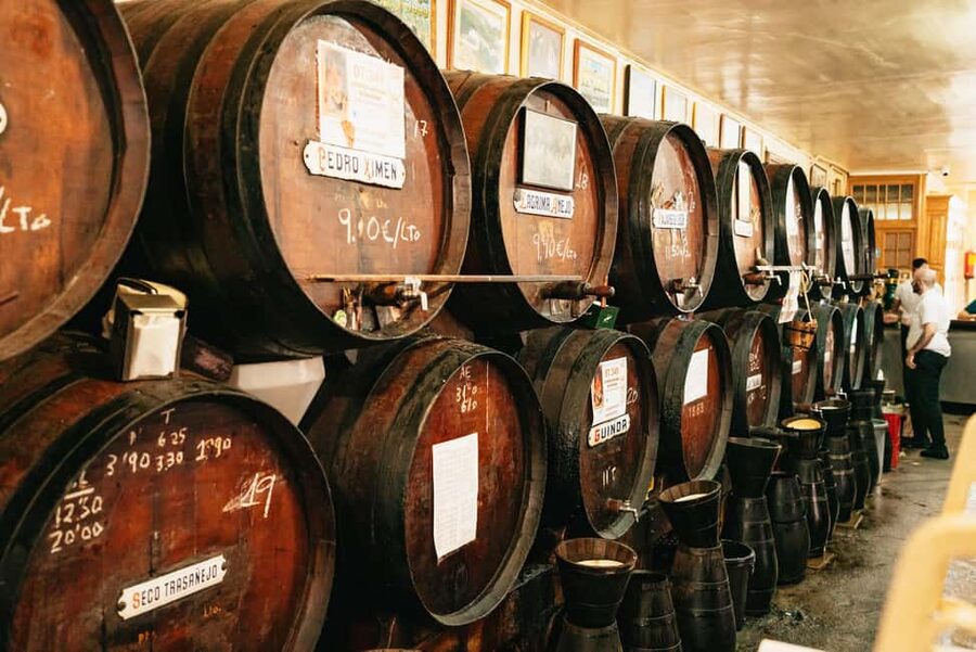 Malaga's tradition and tapas tour with Official Guide - Timing and Pacing: What a 3-Hour Food Tour Feels Like in Real Life