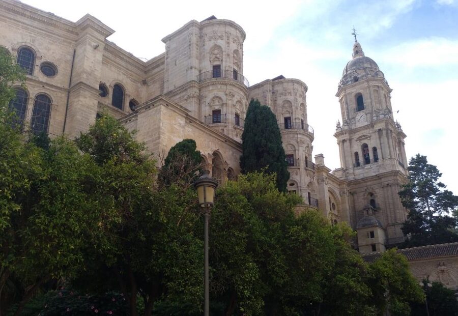 Malaga: Skip-the-Line Malaga Cathedral Tickets with Tour - Inside Málaga Cathedral: Renaissance Details and Multiple Eras