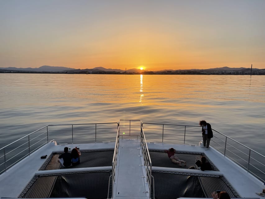 Málaga: Sunset Catamaran Trip - Why Málaga Sunset by Catamaran Works So Well