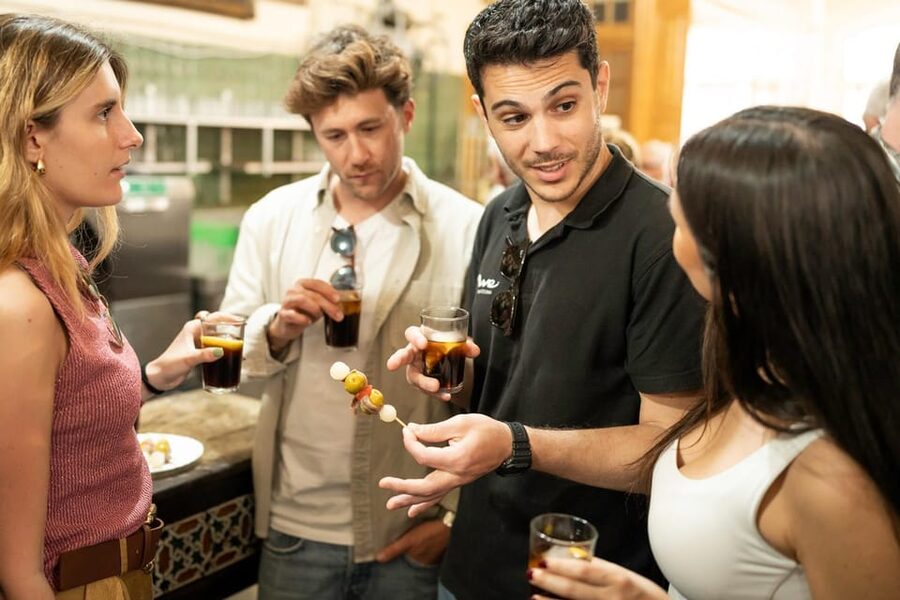 Málaga: Tapas, Wine & Rooftops Private Tour - Who this tour fits best, and who should skip it