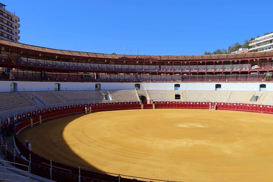 Malaga: Tour of Malagueta Bullring & Immersive Exhibition - Entering the bullring: where to go and how to get oriented fast