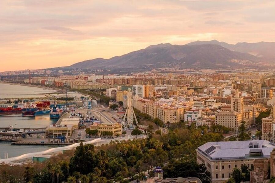 Malaga: Walking Tour of Must-See Attractions - Why This Malaga Walk Feels Like the City, Not a Checklist