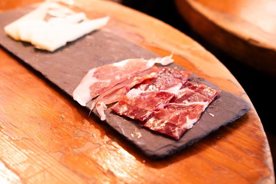 Malaga: Wine and Tapas Tour with Tastings and Drinks - The winery canteen stop, Malaga sweet wine and how the culture formed