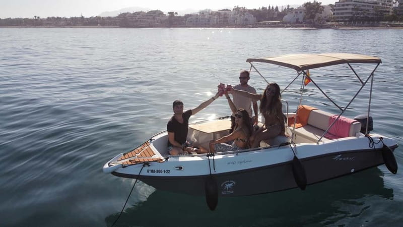 MANGO BOAT - Unlicensed boat in Puerto Banús - Before you go: what the private rental really means