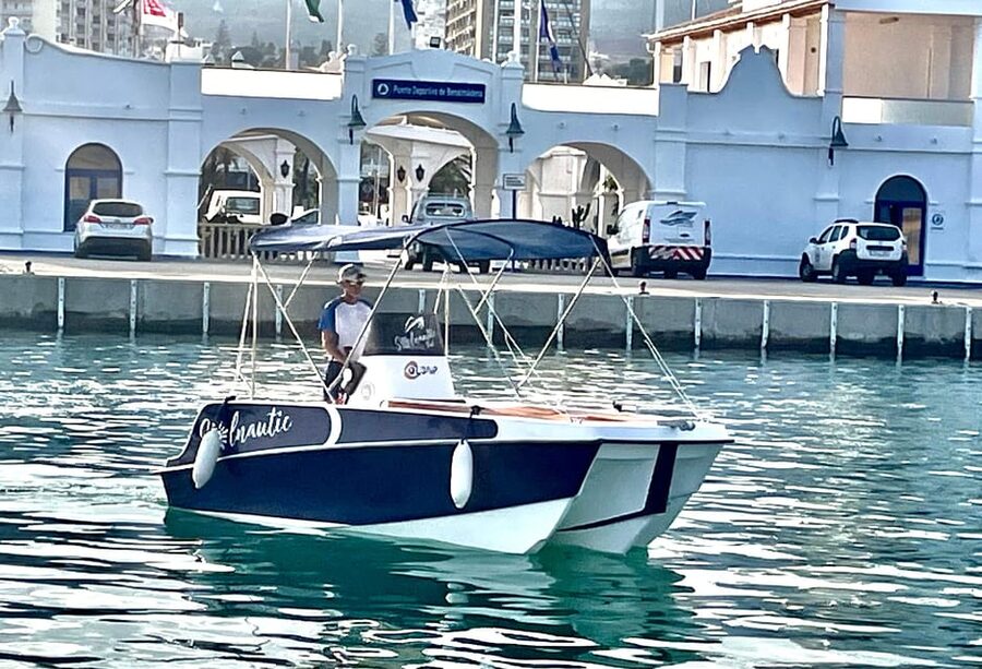 Marbella: Boat Rental without License - Onboard comfort: solarium, shade, fridge, and the little things