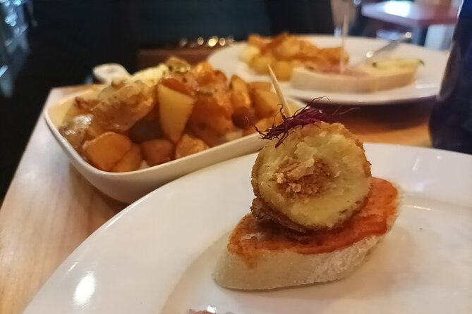 Marbella Food Tour: Tapas, Drinks and Delights with a Local - Calle Castillejos: Chicken Wraps With Guacamole, Then Carne Con Tomate