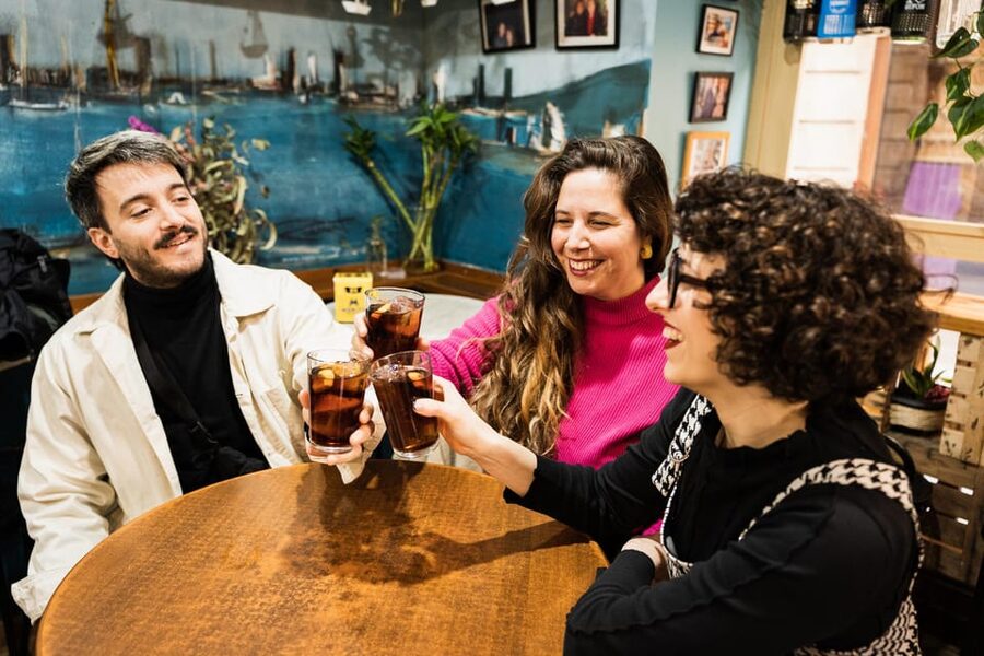 Marbella Food Tour with Tapas & Drinks with a Local - How the 3.5 hours work: 5 stops, a drink at each