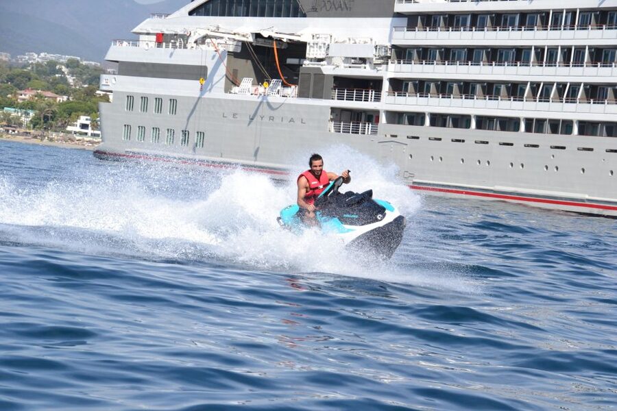 Marbella: Jetski tour along the coast of Marbella - Your Jet Ski Lesson While a Monitor Watches