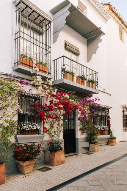 Marbella Old Town: Group Tour with a True Local - Pace, Small-Group Feel, and What to Bring for 1.5 Hours