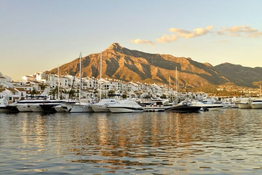 Marbella: Private Customizable Walking Tour with Guide - Museums and Monuments: Exteriors First, Then Entry If You Want It