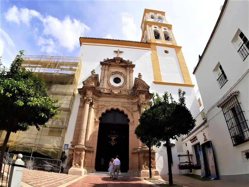 Marbella: Sightseeing Walking Tour - Salvador Dalí statues in Marbella: surreal art that makes the walk memorable
