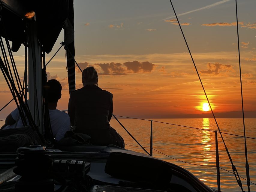 Marbella: Sunset Sailing Trip with Drinks and Snacks - Drinks, Snacks, and Blankets: Comfort You Actually Use