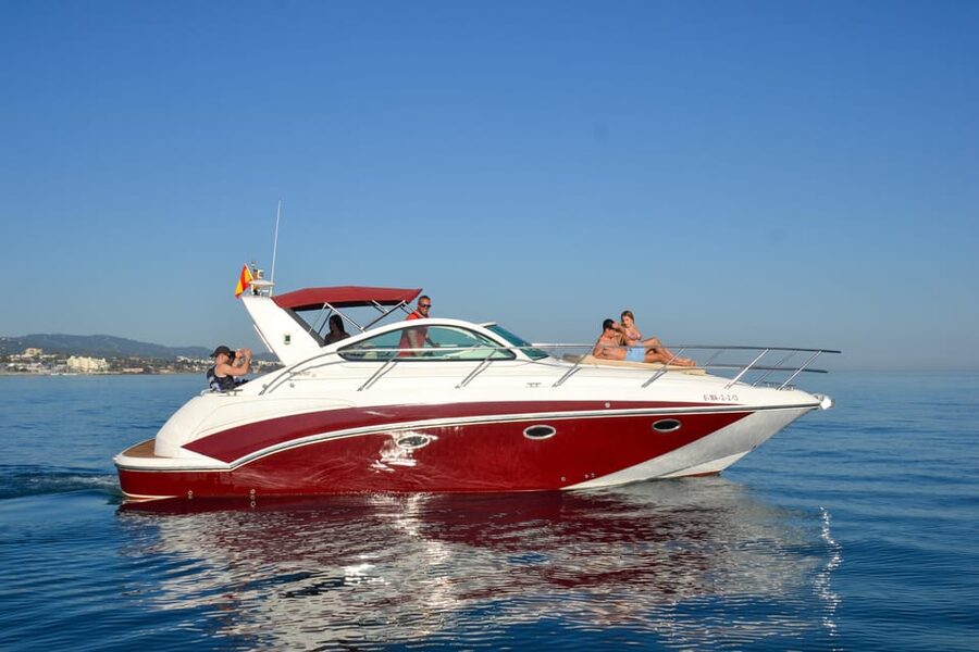 Marbella: views from a yacht for one or two hours - Key highlights at a glance