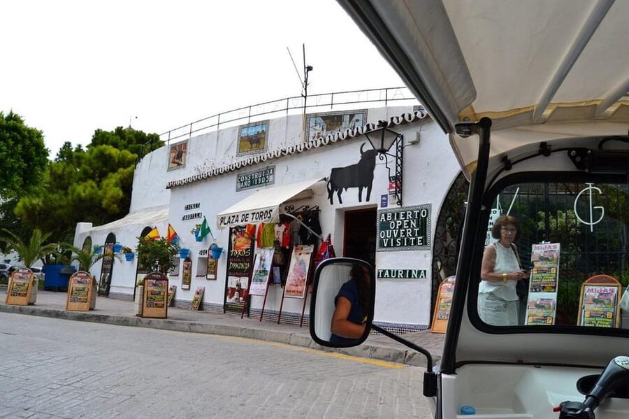 Mijas: Panoramic city tour with an electric Tuk Tuk - What to expect from the live guide, and how to make the most of it