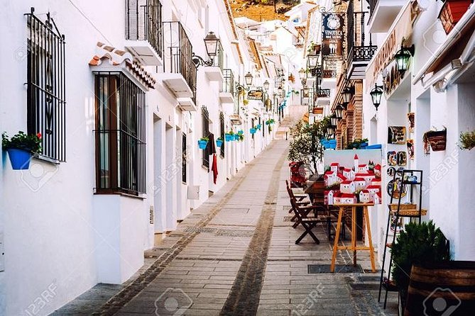 Mijas Village Private Tour from Malaga and Surrounding Areas - First Steps: Why Mijas Pueblo Feels Different When You Go Private