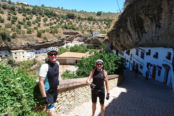 MTB (Self-Guided) Setenil de las Bodegas - 30km Easy - Bikes and comfort: what helps on a 30 km day