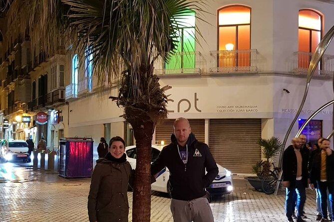 Mysterious Malaga Night Tour with Private Guide - Plaza de la Merced and Calle Granada: Old Streets, Quick Payoffs