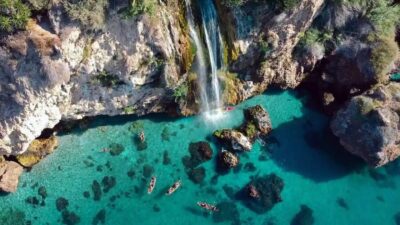 Nerja: Free Kayak Route along the cliffs of Nerja and Maro