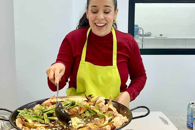 Paella and Sangria Workshop in Malaga - Where you meet and how the 3 hours actually flow