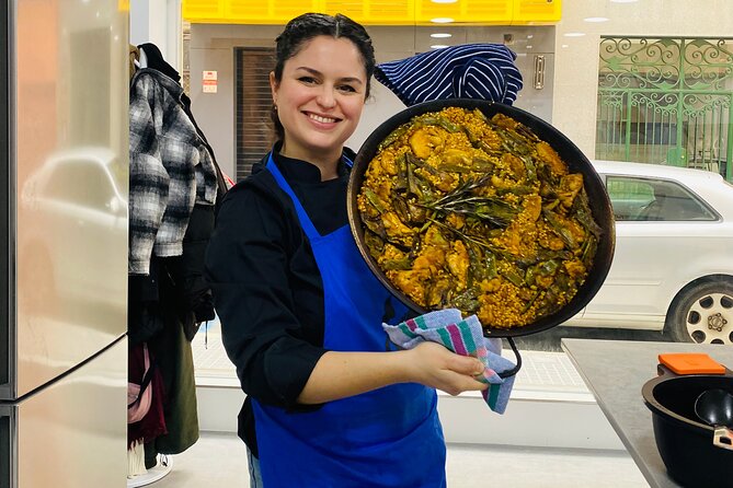 Paella and Sangria Workshop in Malaga - What you get beyond food: culture talk and interaction
