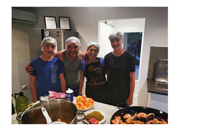Paella class - The 3 Hour Flow: From Ingredient Choice to Final Assembly