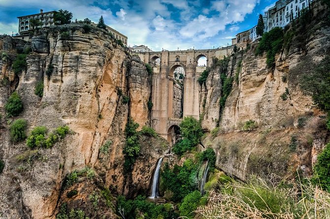 Private 3 hours Walking Tour of Ronda with official tour guide - Why a private guide makes Ronda click fast