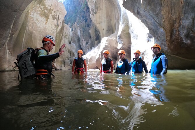 Private canyoning adventure in the Buitreras Canyon - Quick hits