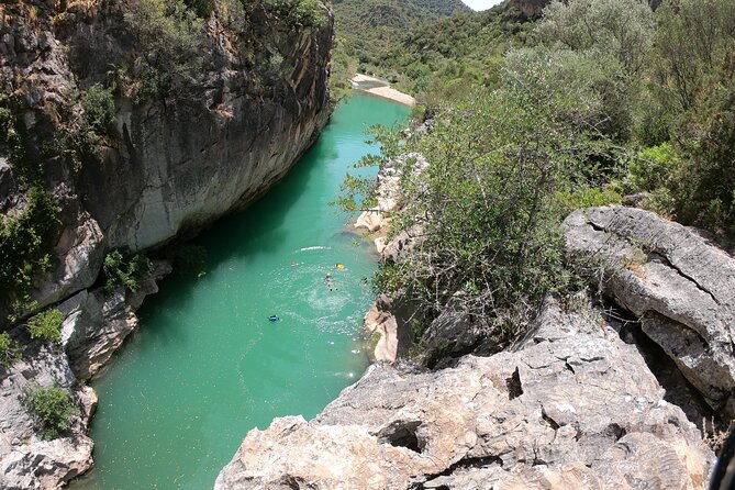 Private canyoning adventure in the Buitreras Canyon - El Cañón de las Buitreras, and why this canyoning day feels different