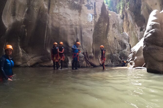 Private canyoning adventure in the Buitreras Canyon - Fitness level and how challenging this canyoning day really is