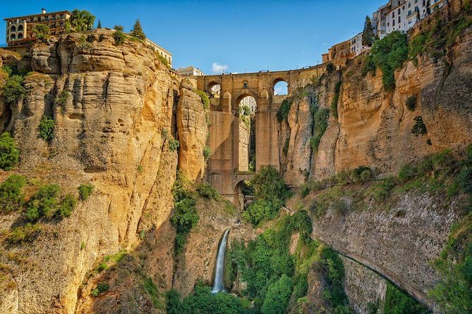 Private Day Trip to Ronda from Malaga with Driver-Guide - The guided walking tour in Ronda old town