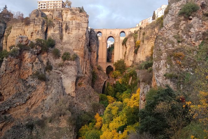 Private Tour in Ronda including the Bullring and Main Church - Puente Nuevo to Mirador de Aldehuela: the view, then the backstory