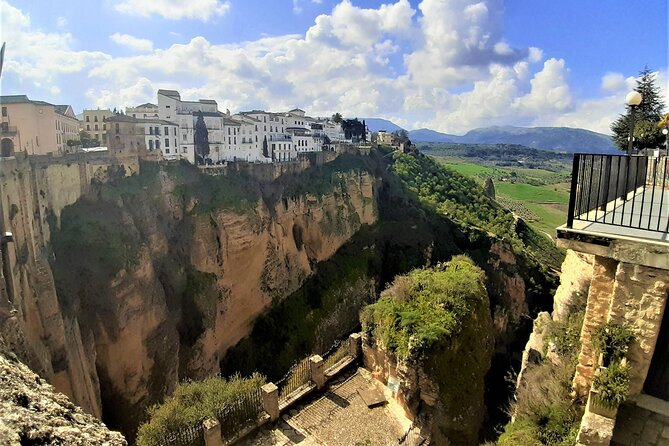 Private tour in Ronda with hotel or shore pickup on Costa del Sol - Stop 3: Plaza de María Auxiliadora and the Arabic quarter walk