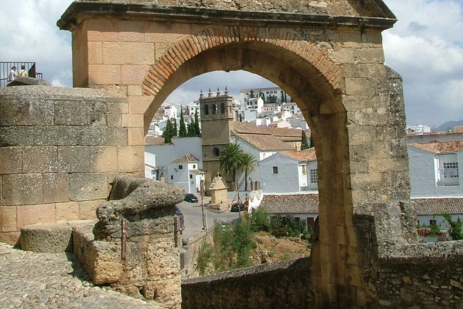 Private visit to Ronda 2 hours - Stop 3: New Bridge, the symbol you see from multiple angles