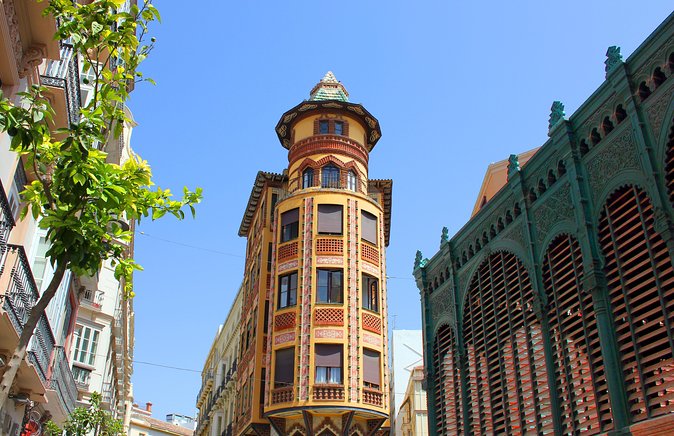 Private walking tour - Picasso baptism church and Malaga Cathedral’s unfinished mix