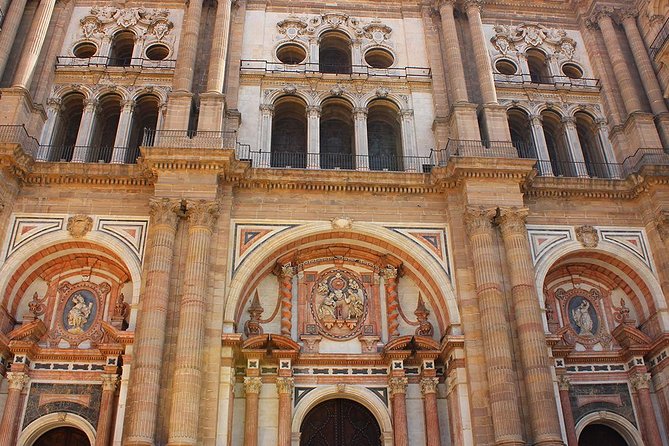 Private walking tour - Price and logistics: when $101.27 per group makes sense