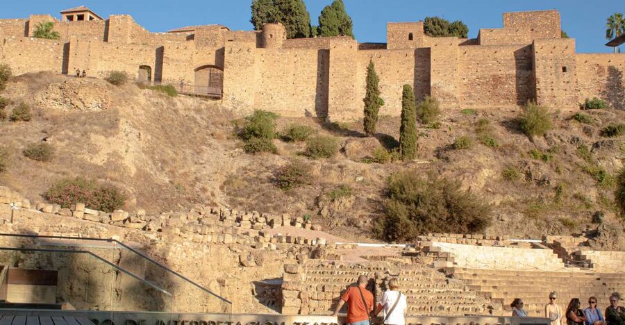 Private walking tour: Cathedral, Alcazaba and Roman Theatre - A 3-Hour Route That Covers Roman, Moorish, and Christian Malaga
