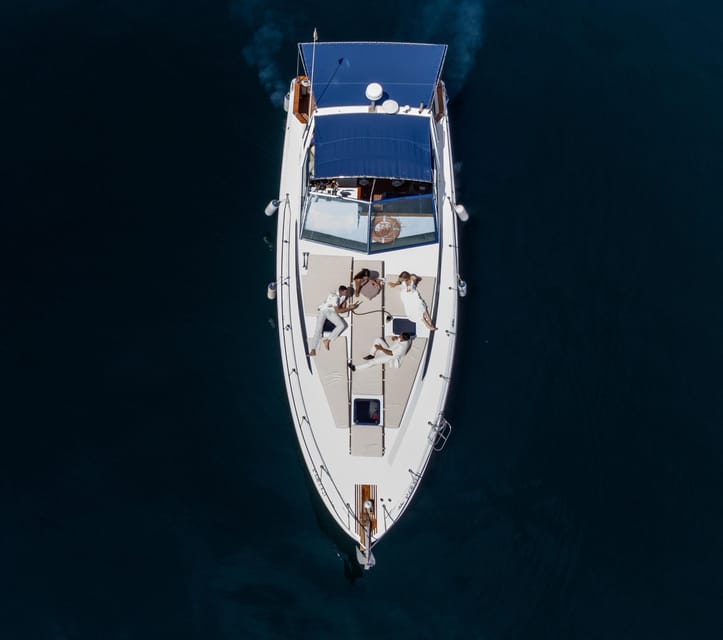 PUERTO BANUS: YACHT RENTAL FOR GROUP 2H - The route in plain terms: Puerto Banús to Marbella and back