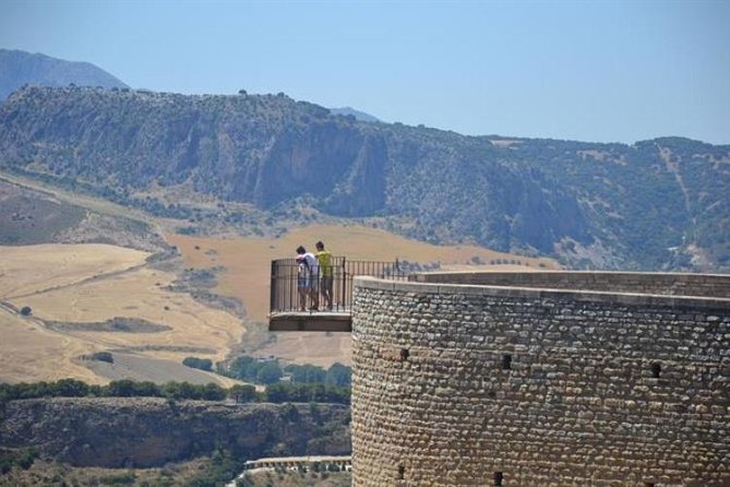 Ronda and Setenil de las Bodegas tour from Malaga - Setenil de las Bodegas, Walk the Rock Streets First