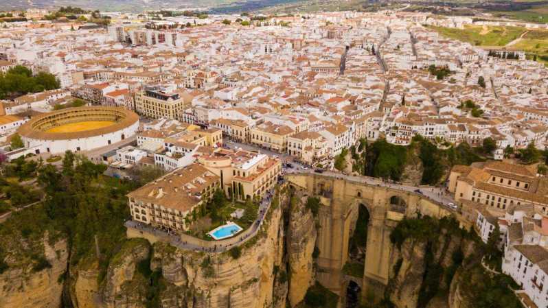 Ronda and Setenil from la Costa del Sol - From the Costa del Sol to Setenil, you start with a road trip story
