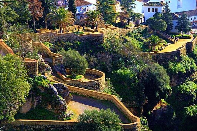 Ronda Historical Walking Tour with Bullring Entrance - Quick Church Time, How to Make the Most of the Peeks
