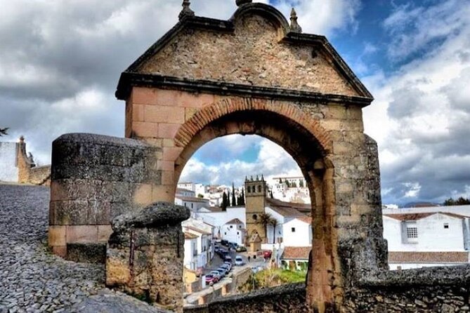 Ronda Historical Walking Tour with Bullring Entrance - Crossing Back Toward the Main Event: Plaza de Toros de Ronda