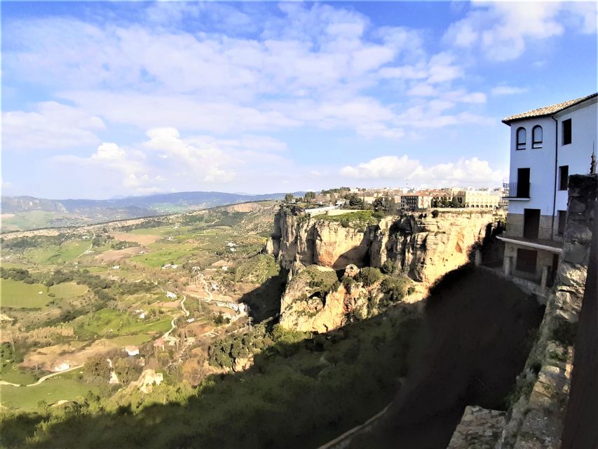 Ronda: Sightseeing Walking Tour - How the Tour Really Feels: Pace, Questions, and Shade