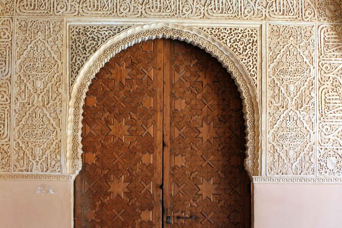 Semi Private Tour to the Alhambra from Nerja - Albayzín: UNESCO old quarter plus tapas lunch and a second guided walk