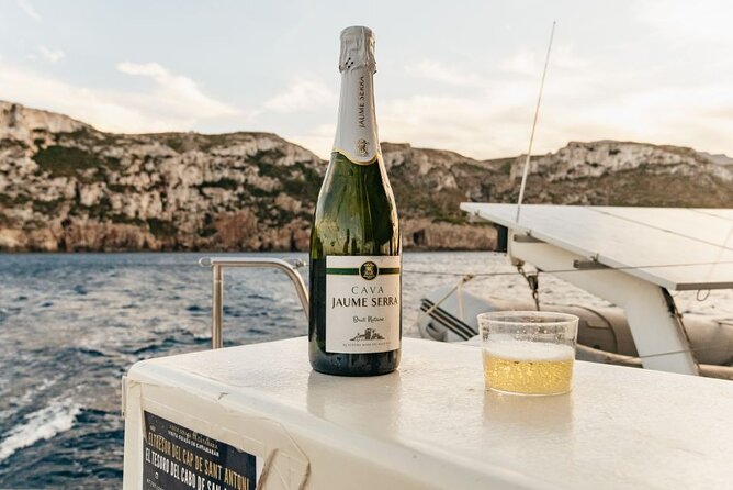 Sunset or night catamaran tour from Malaga - Should you book the Mundo Marino sunset catamaran from Malaga?