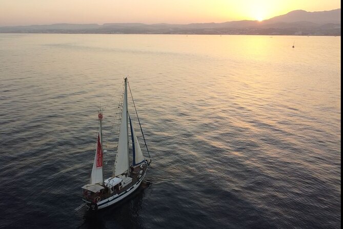 Sunset Sailing Experience in Estepona - Velero Intrepido, Small Group Comfort, and the Crew Dynamic