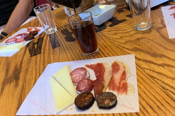 Taste of Malaga Tour : Tapas, History and Local Customs - Mercado Central de Atarazanas: the real-world ingredient lesson