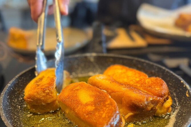 The Ultimate Tapas Workshop in Malaga - Meeting point, short walk, and a modern kitchen setup